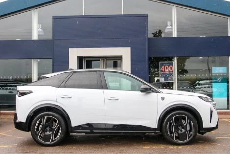 Enjoy next-level electrification in the New PEUGEOT E-3008